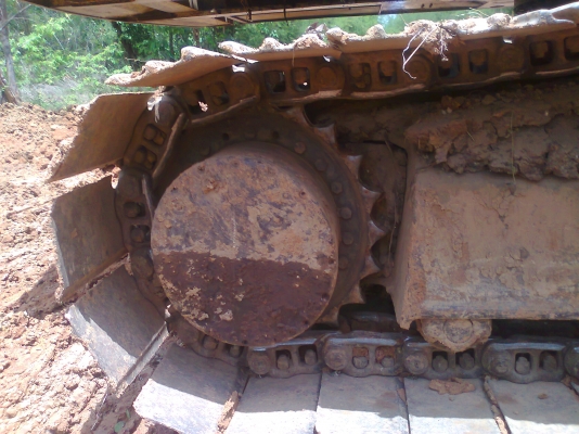 ขาย รถขุด KOBELCO SK200 M3 แรงขุดดี เดินแรงทั้งสองข้าง ทำงานไว ได้ทั้งวัน เครื่องเดิม ปั้มเดิม เอวแน่น ใบแทรคสวยทุกใบ รอลเล่อร์ดี ทุกลูก.