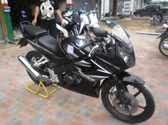 CBR150Rปี51ใมล์เหลืองเครื่องแน่นๆสีสวยเล่มพร้อม/โอนลอย