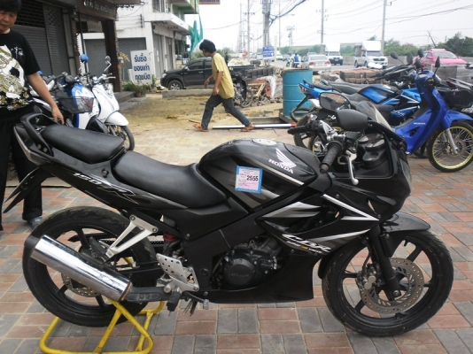 CBR150Rปี51ใมล์เหลืองเครื่องแน่นๆสีสวยเล่มพร้อม/โอนลอย