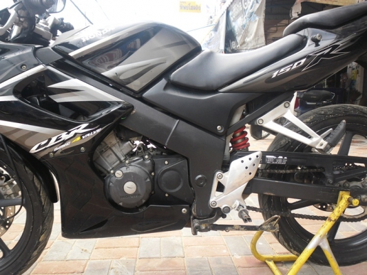 CBR150Rปี51ใมล์เหลืองเครื่องแน่นๆสีสวยเล่มพร้อม/โอนลอย