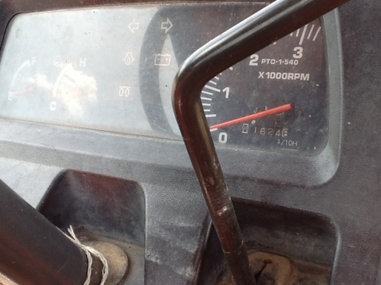 คูโบต้า L2808 4 WD 2 เพลา เดิมๆเครื่องดี เกียร์ดี ทำงาน 1624 ชั่วโมง