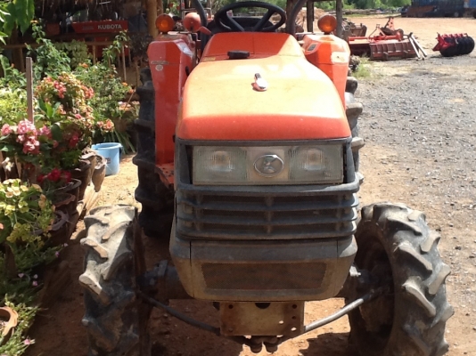 คูโบต้า L2808 4 WD 2 เพลา เดิมๆเครื่องดี เกียร์ดี ทำงาน 1624 ชั่วโมง