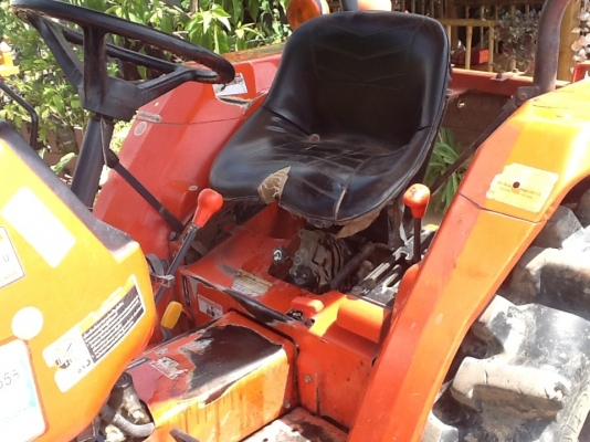 คูโบต้า L2808 4 WD 2 เพลา เดิมๆเครื่องดี เกียร์ดี ทำงาน 1624 ชั่วโมง