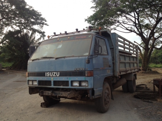 ขายรถNPRดั้มพ์ห้างแห้งๆ(ไม่เคยอาบน้ำทำสี) จอดเก็บในโกดัง ขายรถNPRดั้มพ์ห้างแห้งๆ(ไม่เคยอาบน้ำทำสี) จอดเก็บในโกดัง