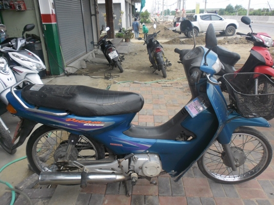 ดรีมรถบ้านเครื่่องดีแน่นๆสีไม่สวยเอกสารพร้อมโอนลอย