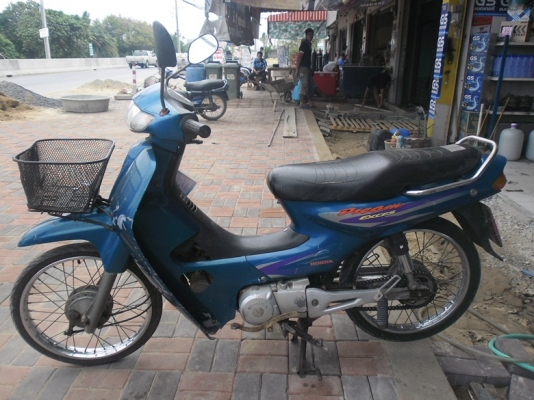 ดรีมรถบ้านเครื่่องดีแน่นๆสีไม่สวยเอกสารพร้อมโอนลอย