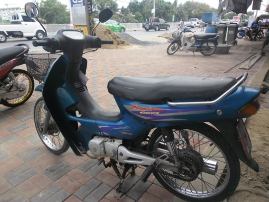 ดรีมรถบ้านเครื่่องดีแน่นๆสีไม่สวยเอกสารพร้อมโอนลอย