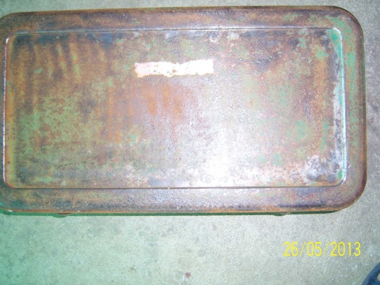 กล่องเหล็กพร้อมสว่าน