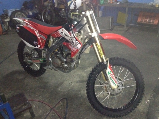 พักรบ  กับ Honda CRF250cc.ปี05