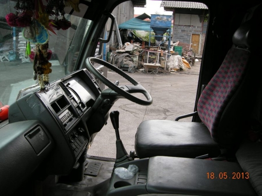 ขายรถหัวพ่วง nissan รุ่นcw30 ปี33 เครื่อง320แรงม้า ราคา770,000บาท ติดต่อคุณสมเกียรติ โทร081-641-5211