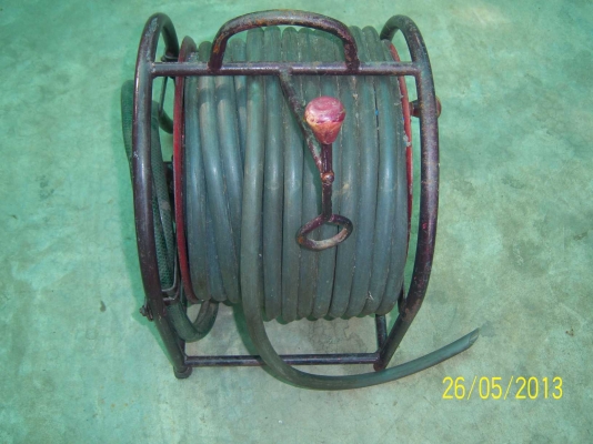 โลม้วนสายยาง(หรือไฟ)