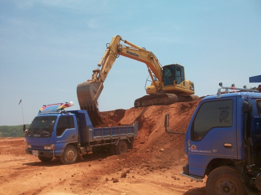 ขาย ดาวน์ KOMATSU PC200-8 ขาย ดาวน์ KOMATSU PC200-8