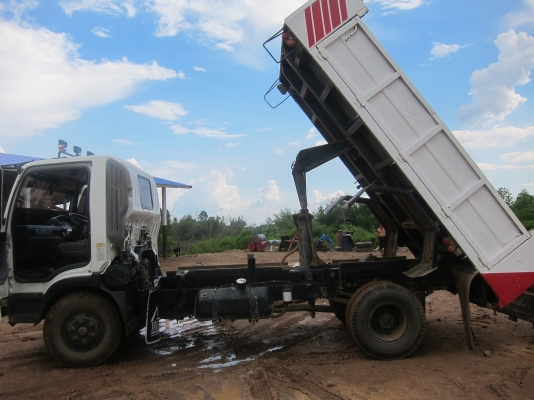 6 ล้อสมอเงิน HINO 4 JEKA-10277 โทร 086-8642099 6 ล้อสมอเงิน HINO 4 JEKA-10277 โทร 086-8642099