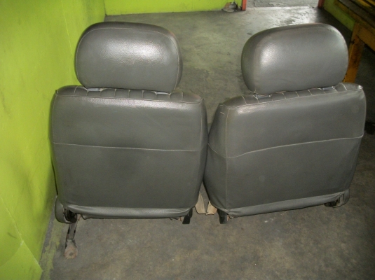 ขาย เบาะ nissan nv