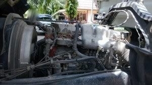 รถอิซูซุ 10 ล้อดั้ม 200 แรงม้า ปี 50  สนใจติดต่อ 081 - 6079515