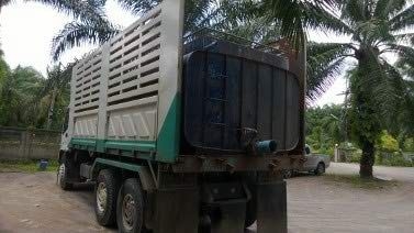 รถอิซูซุ 10 ล้อดั้ม 200 แรงม้า ปี 50  สนใจติดต่อ 081 - 6079515