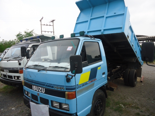 ขาย รถบรรทุก 6 ล้อ ISUZU NKR  110  ดั้มป์