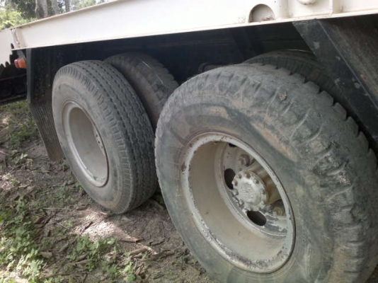 รถฮีโน่ 10 ล้อ ท้ายลาด FM3M 240 แรงม้า สนใจติดต่อ 081 - 6079515 รถฮีโน่ 10 ล้อ ท้ายลาด FM3M 240 แรงม้า สนใจติดต่อ 081 - 6079515