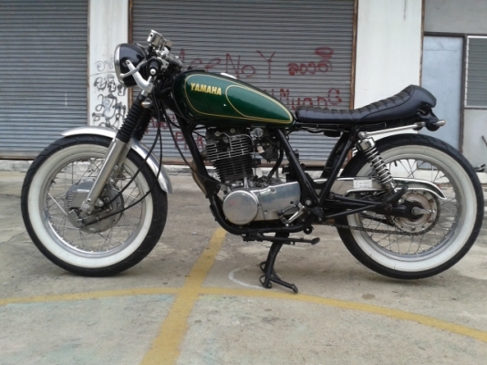 ขาย Sr 400 สวยๆ แต่ง คาเฟ่ คาบูลูกชัก ต่อรองได้คับ ขาย Sr 400 สวยๆ แต่ง คาเฟ่ คาบูลูกชัก ต่อรองได้คับ