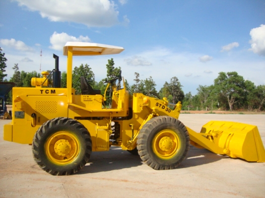 ขายรถตัก TCM รุ่น STD 30 เอวอ่อน