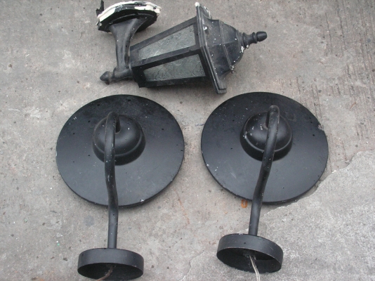 ไฟติดผนัง3ชิ้น300บาท(ลูกค้าเก่าครับเฮียที่อยู่ปทุมรับไปดูเเลต่อแล้วครับ)