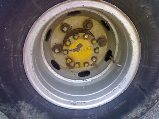 ขายHINO KM777 เครื่อง117แรงดั๊ม ช่วงล่างเอฟ หน้าหลัง มีแอร์ กะบะปิเนียม