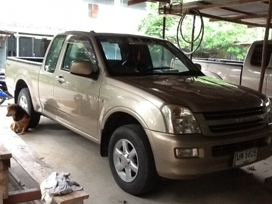 Isuzu d-mag 2003