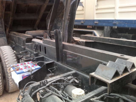 รถฮีโน่ 6 ล้อดั้ม FTR 240 แรงม้า ปี 54 รถวิ่ง 43,xxx กม.  สนใจติดต่อ 081 - 6079515