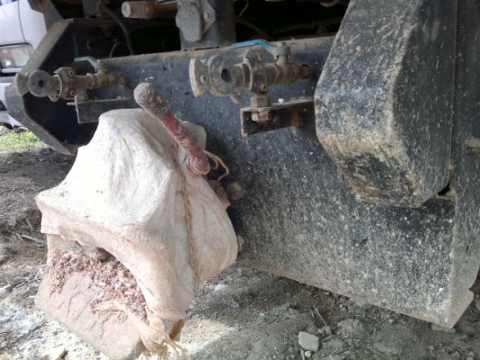 รถอิซูซุ 10 ล้อดั้ม 380 แรงม้า ปี 55 ( ขาย แม่/ลูก ) สนใจติดต่อ 081 - 6079515 รถอิซูซุ 10 ล้อดั้ม 380 แรงม้า ปี 55 ( ขาย แม่/ลูก ) สนใจติดต่อ 081 - 6079515