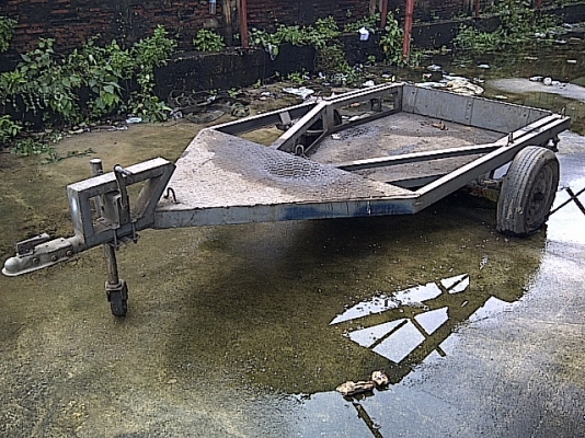 ขาย..เทเลอร์ลากพ่วง