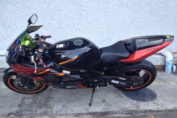 ***ขาย SUZUKI GSXR 1000 K4 เครื่องดี สีสวย ราคาโดนค่ะ***