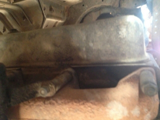 ขาย 6ล้อช่วงยาว ISUZU ROCKY165  เครื่องเดิม6BD1 165 HP แห้งดีติดง่ายไม่หลวม เกียร์ดี ช่วงล่างใหญ่ คัสซีสวยมาก ไม่ผุไม่บวมไม่ดาม เฟืองท้ายใหญ่ FUSO กระบะพื้นเหล็กคอกเหล็กแข็งแรง ยาว5.5ม.หัวนอก บางสีดี มีตำหนิจิ้มมานิดนึง ภายในดี คอนโซลครบ ยาง900 ดี6เส้น พร