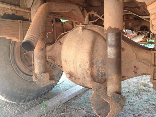 ขาย 6ล้อช่วงยาว ISUZU ROCKY165  เครื่องเดิม6BD1 165 HP แห้งดีติดง่ายไม่หลวม เกียร์ดี ช่วงล่างใหญ่ คัสซีสวยมาก ไม่ผุไม่บวมไม่ดาม เฟืองท้ายใหญ่ FUSO กระบะพื้นเหล็กคอกเหล็กแข็งแรง ยาว5.5ม.หัวนอก บางสีดี มีตำหนิจิ้มมานิดนึง ภายในดี คอนโซลครบ ยาง900 ดี6เส้น พร