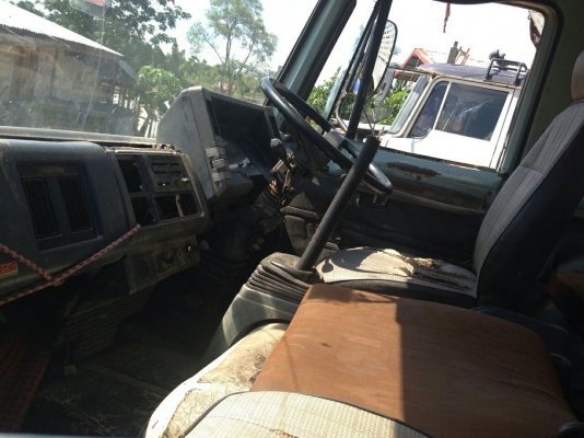 ขาย 6ล้อช่วงยาว ISUZU ROCKY165  เครื่องเดิม6BD1 165 HP แห้งดีติดง่ายไม่หลวม เกียร์ดี ช่วงล่างใหญ่ คัสซีสวยมาก ไม่ผุไม่บวมไม่ดาม เฟืองท้ายใหญ่ FUSO กระบะพื้นเหล็กคอกเหล็กแข็งแรง ยาว5.5ม.หัวนอก บางสีดี มีตำหนิจิ้มมานิดนึง ภายในดี คอนโซลครบ ยาง900 ดี6เส้น พร