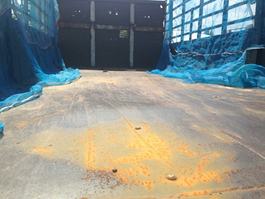 ขาย 6ล้อช่วงยาว ISUZU ROCKY165  เครื่องเดิม6BD1 165 HP แห้งดีติดง่ายไม่หลวม เกียร์ดี ช่วงล่างใหญ่ คัสซีสวยมาก ไม่ผุไม่บวมไม่ดาม เฟืองท้ายใหญ่ FUSO กระบะพื้นเหล็กคอกเหล็กแข็งแรง ยาว5.5ม.หัวนอก บางสีดี มีตำหนิจิ้มมานิดนึง ภายในดี คอนโซลครบ ยาง900 ดี6เส้น พร