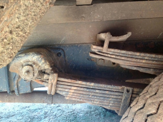 ขาย 6ล้อช่วงยาว ISUZU ROCKY165  เครื่องเดิม6BD1 165 HP แห้งดีติดง่ายไม่หลวม เกียร์ดี ช่วงล่างใหญ่ คัสซีสวยมาก ไม่ผุไม่บวมไม่ดาม เฟืองท้ายใหญ่ FUSO กระบะพื้นเหล็กคอกเหล็กแข็งแรง ยาว5.5ม.หัวนอก บางสีดี มีตำหนิจิ้มมานิดนึง ภายในดี คอนโซลครบ ยาง900 ดี6เส้น พร