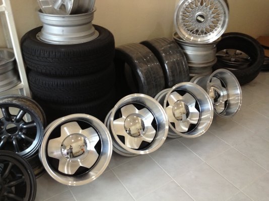 ขายล้อขอบ 15x8.5 ออฟ-27 6 รู ออฟลึก 4.5 นิ้ว สภาพสวยๆ ครับ