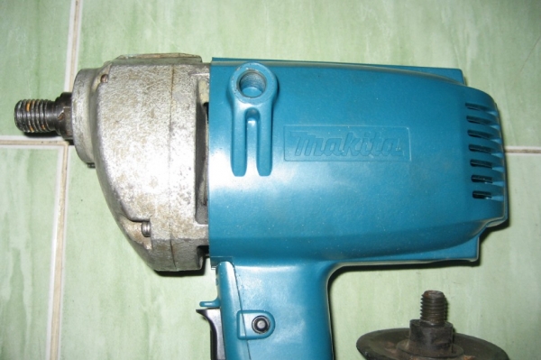 ขายด่วนสว่านขัดสี Makita รุ่น 9218BL Japan แท้แน่นอนคับ ขายด่วนสว่านขัดสี Makita รุ่น 9218BL Japan แท้แน่นอนคับ