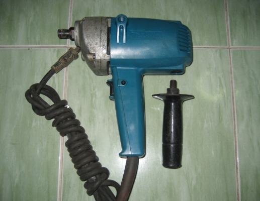 ขายด่วนสว่านขัดสี Makita รุ่น 9218BL Japan แท้แน่นอนคับ