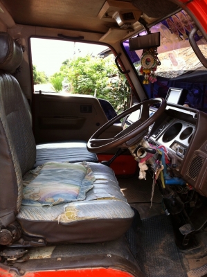 TOYOTA DYNA 115 HP รถบรรทุก 6 ล้อ กระบะมีหลังคาโดยสารความยาว 4.30 เมตรสภาพสวย เครื่องแห้งแรงดีไม่มีเยิ้มเลย ภายในเก๋งคอนโซลสวยครบพร้อม เครื่องเสียง+จอ พวงมาาเวอร์ ช่วงล่างใหญ่คัชซีสวยไม่มีดาม ยาง 8.25 ขอบ 16 สภาพดี 70\% พร้อมใช้งาน TOYOTA DYNA 115 HP รถบรรทุก 6 ล้อ กระบะมีหลังคาโดยสารความยาว 4.30 เมตรสภาพสวย เครื่องแห้งแรงดีไม่มีเยิ้มเลย ภายในเก๋งคอนโซลสวยครบพร้อม เครื่องเสียง+จอ พวงมาาเวอร์ ช่วงล่างใหญ่คัชซีสวยไม่มีดาม ยาง 8.25 ขอบ 16 สภาพดี 70\% พร้อมใช้งาน