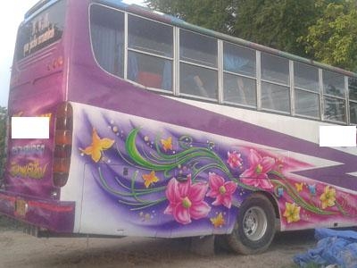 ขายรถบัสหกล้อพัดลมสภาพสวยพร้อมใช้ โทร 088-4501277