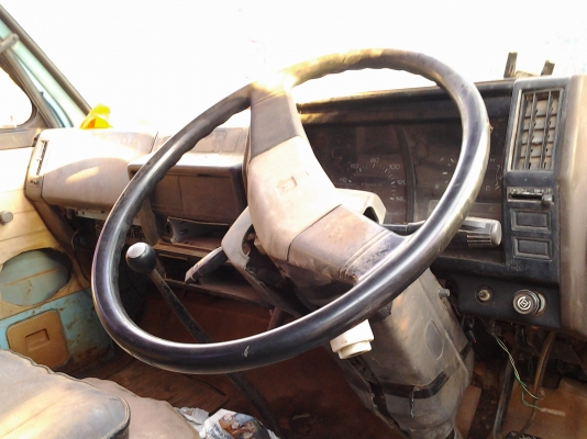 ขายรถ ISUZU  NKR 100 แรงฝาดำ เครื่องแน่น แซสซีสวย รถห้างแท้