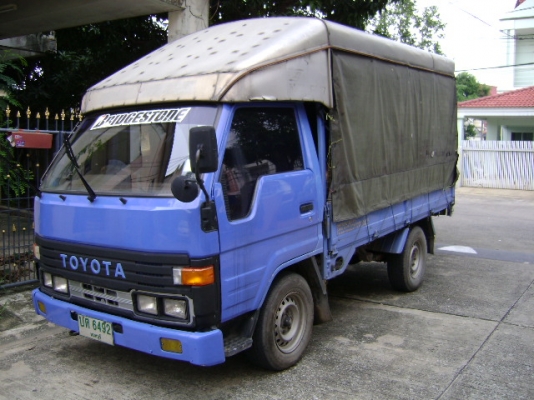 ปี2005 มือเดียว โตโยต้า ไดน่าเครื่อง3L (2800cc.)มีโครงหลังคาตัวรถสีฟ้าน้ำเงิน มีแอร์ พาวเวอร์ ปี2005 มือเดียว โตโยต้า ไดน่าเครื่อง3L (2800cc.)มีโครงหลังคาตัวรถสีฟ้าน้ำเงิน มีแอร์ พาวเวอร์