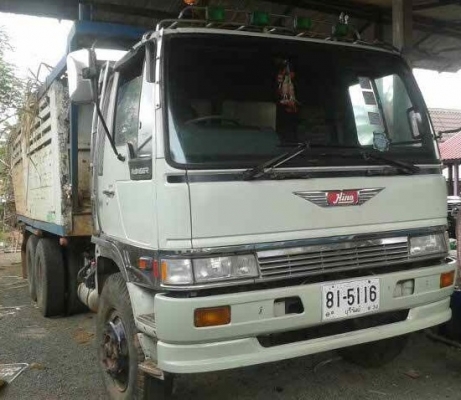 HINO KT 725 - 185 HP HO7C สิบล้อดั๊มพ์ 2 เพลา กระบะดั๊มพ์เหล็ก 12 ตันฝาข้างแผ่นเรียบมีโรลบาร์อ้อยครบพร้อม เครื่องแน่นแรงดีมาก หัวเก๋งสิงค์ไฮเทคสภาพสวยจัดภายในคอนโซลสวยครบ แอร์ พวงมาลัยเพาเวอร์ เบรคทริ๊ปฟี้ครบพร้อม ช่วงล่างคัชซีไม่แตกไม่บวม ยางสภาพดี 10 เส