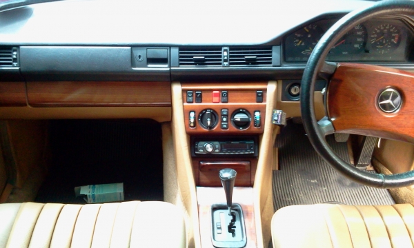 รถหรูพร้อมซิ่ง