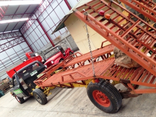 ขายด่วน..รถพ่วงใส่ KOMATSU PC20-7 รถสวย โตโยต้า ดีเซล 2200 เครื่องดี คัสซีสวย เก๋งสวย มีทะเบียนครบ.