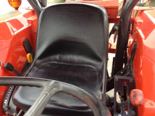 ขายด่วน..รถไถ KUBOTA L4508 DI ขับ 4 WD รถสภาพใหม่ เลขไมล์เพียง 403 ชั่วโมง มีใบดันหน้า ผาน 4 ตราช้าง รถสวยแจ่ม มีทะเบียนครบ.