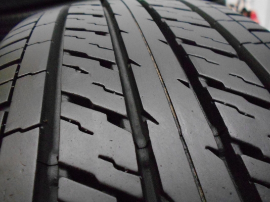 ขายล้อแม็ก Toyota vigo champ ขอบ 16 พร้อมยางปลายปี 12 /เทิร์นได้-ใส่ฟรีค่ะ