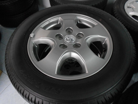 ขายล้อแม็ก Toyota vigo champ ขอบ 16 พร้อมยางปลายปี 12 /เทิร์นได้-ใส่ฟรีค่ะ