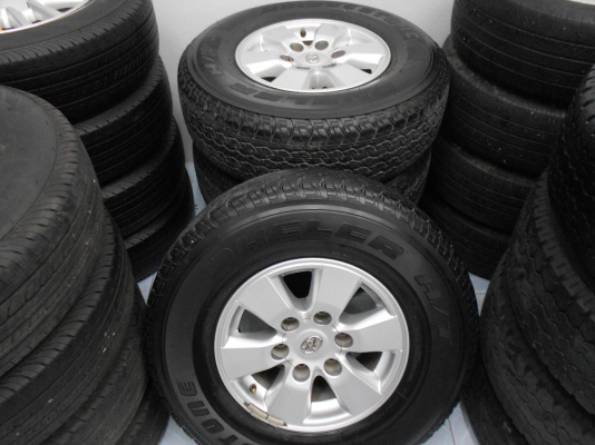 ขายล้อแม็ก Toyota vigo smart cab Prerunner ขอบ 15 พร้อมยาง 255/70/15 สวยๆ 1 ชุด/เทิร์นได้-ใส่ฟรีค่ะ